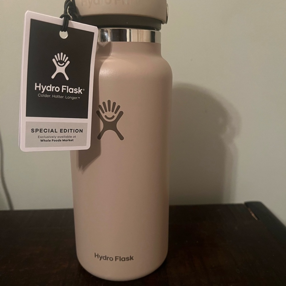 NWT Limited Edition Hydroflax X Whole Foods 32 Oz Taproot